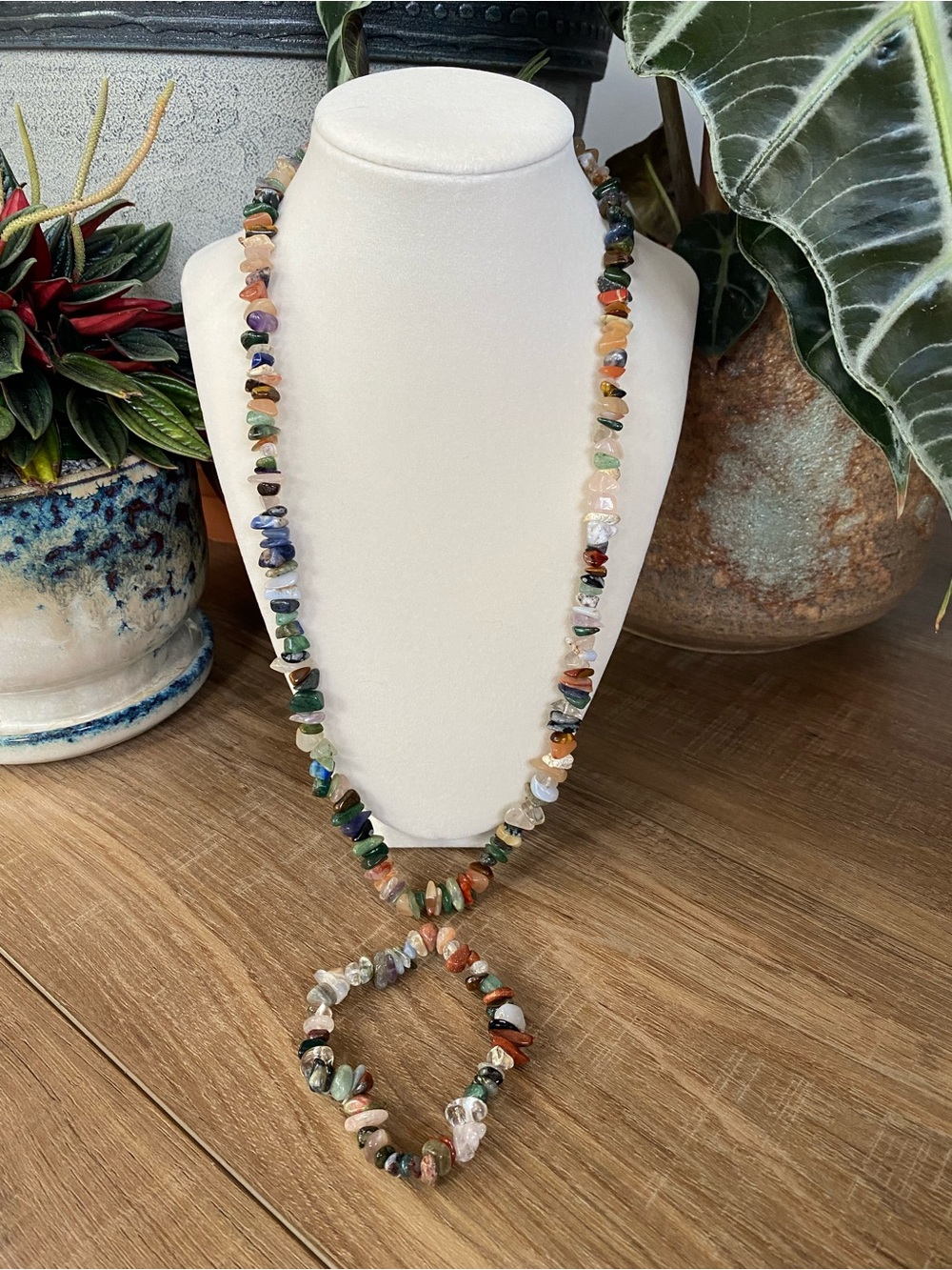 Vibrant Multicolor ‘Chip’ Stone Bohemian Necklace and Bracelet Set